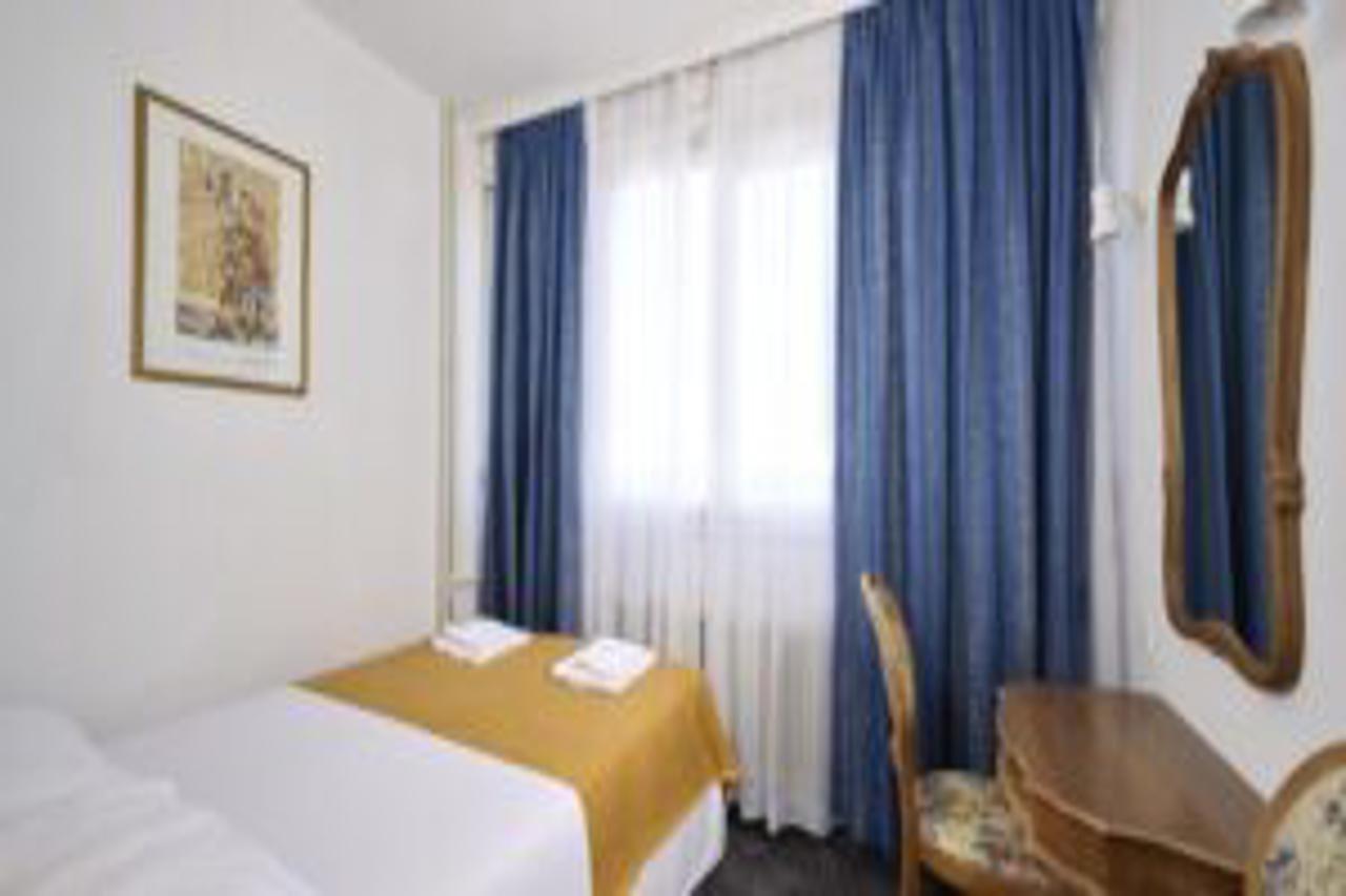 Guest House Adriatic Umag Exteriér fotografie